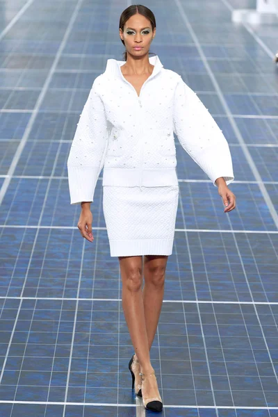 Look 9